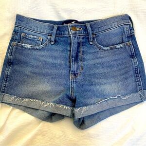 🔥2 for $5🔥Hollister Women’s Distressed Denim Shorts Size: 26